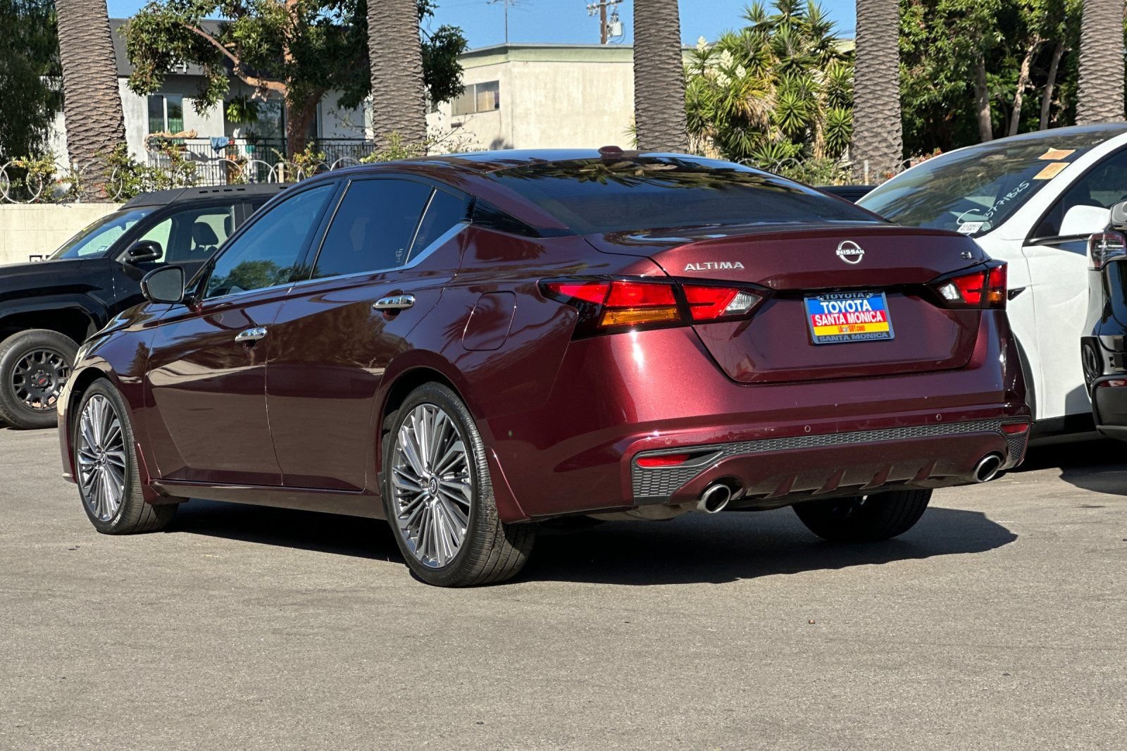 Used 2024 Nissan Altima 2.5 SL FWD image 6