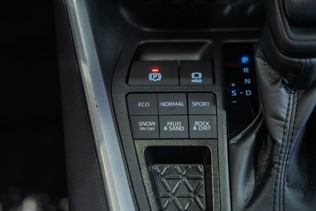 Used 2024 Toyota RAV4 XLE w/ Convenience Package AWD/4WD image 23