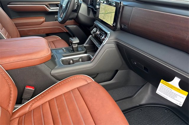 New 2026 GMC Sierra 1500 Denali Ultimate w/ LPO, Black Badging Package image 17