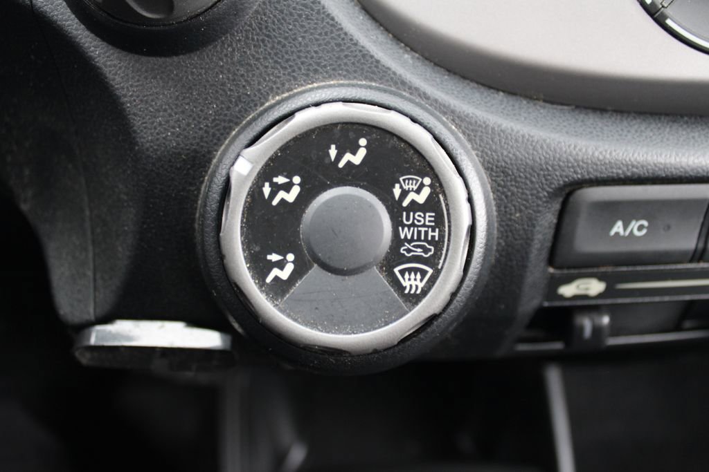 Used 2013 Honda Fit image 24