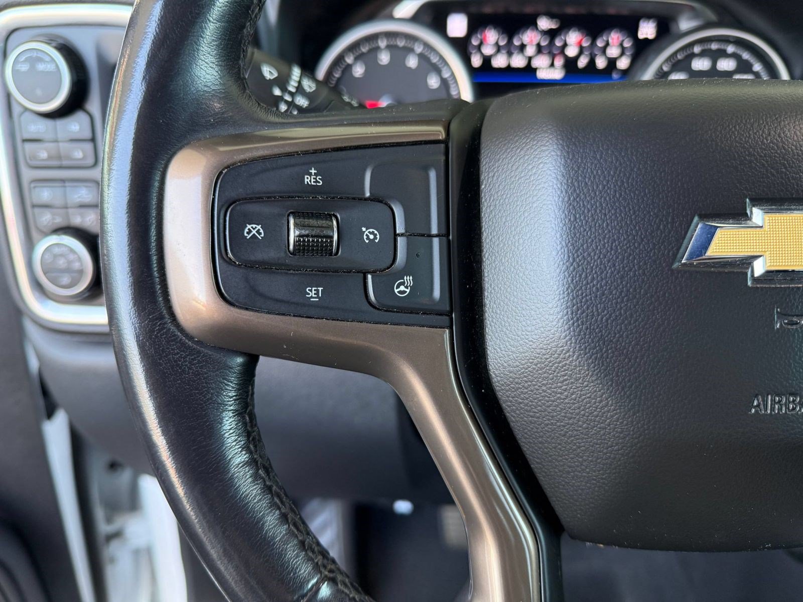 Used 2022 Chevrolet Silverado 1500 High Country w/ Z71 Off-Road Package AWD/4WD image 16