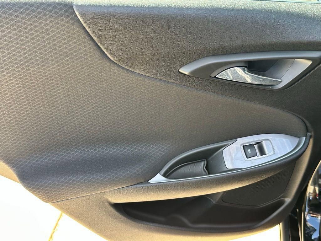 Used 2024 Chevrolet Malibu LS image 21