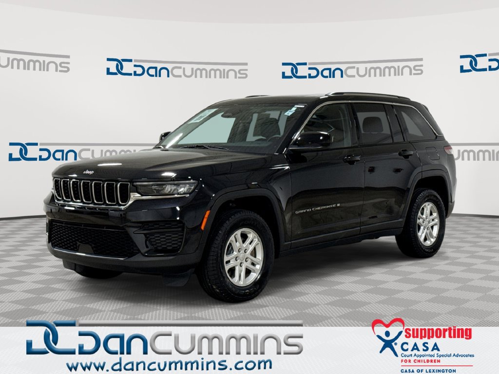 Used 2023 Jeep Grand Cherokee Laredo w/ Luxury Tech Group I AWD/4WD image 1