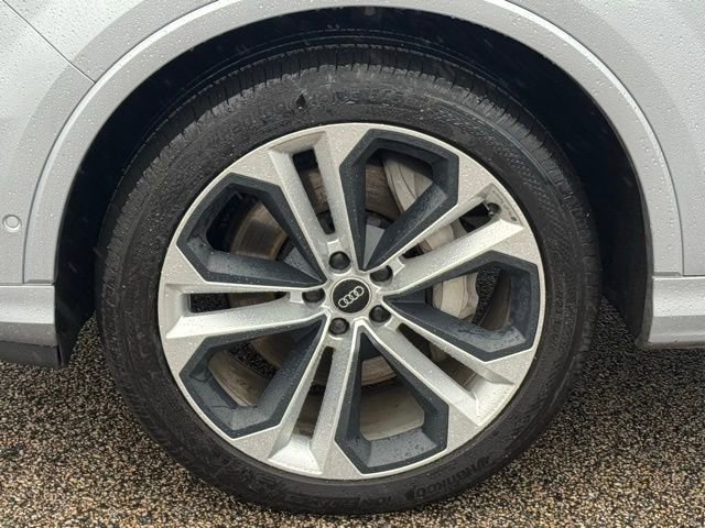 Used 2021 Audi Q7 3.0T Premium Plus image 3