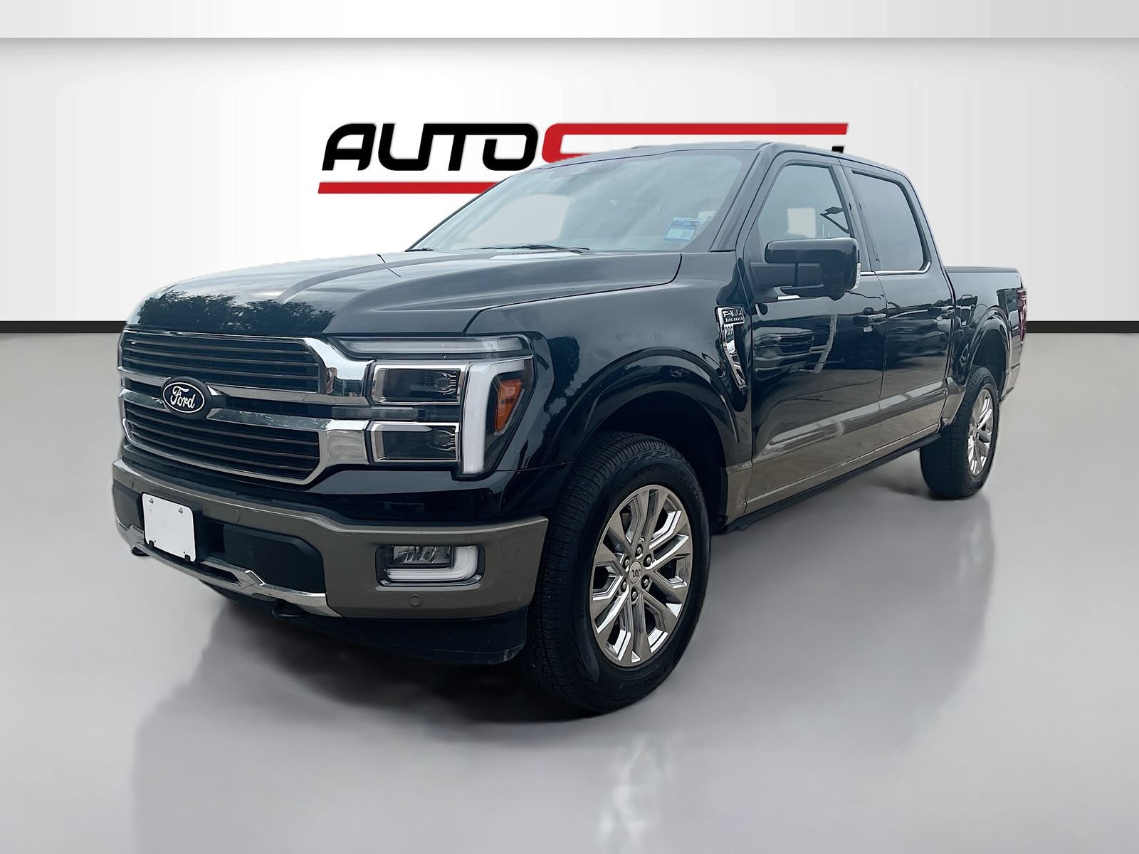 Used 2025 Ford F150 King Ranch w/ FX4 Off-Road Package AWD/4WD image 3