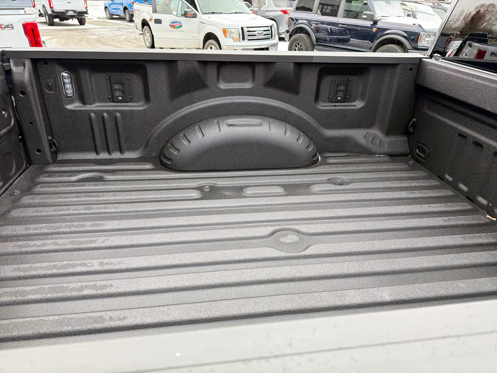 New 2026 Ford F250 Lariat w/ Black Appearance Package image 39