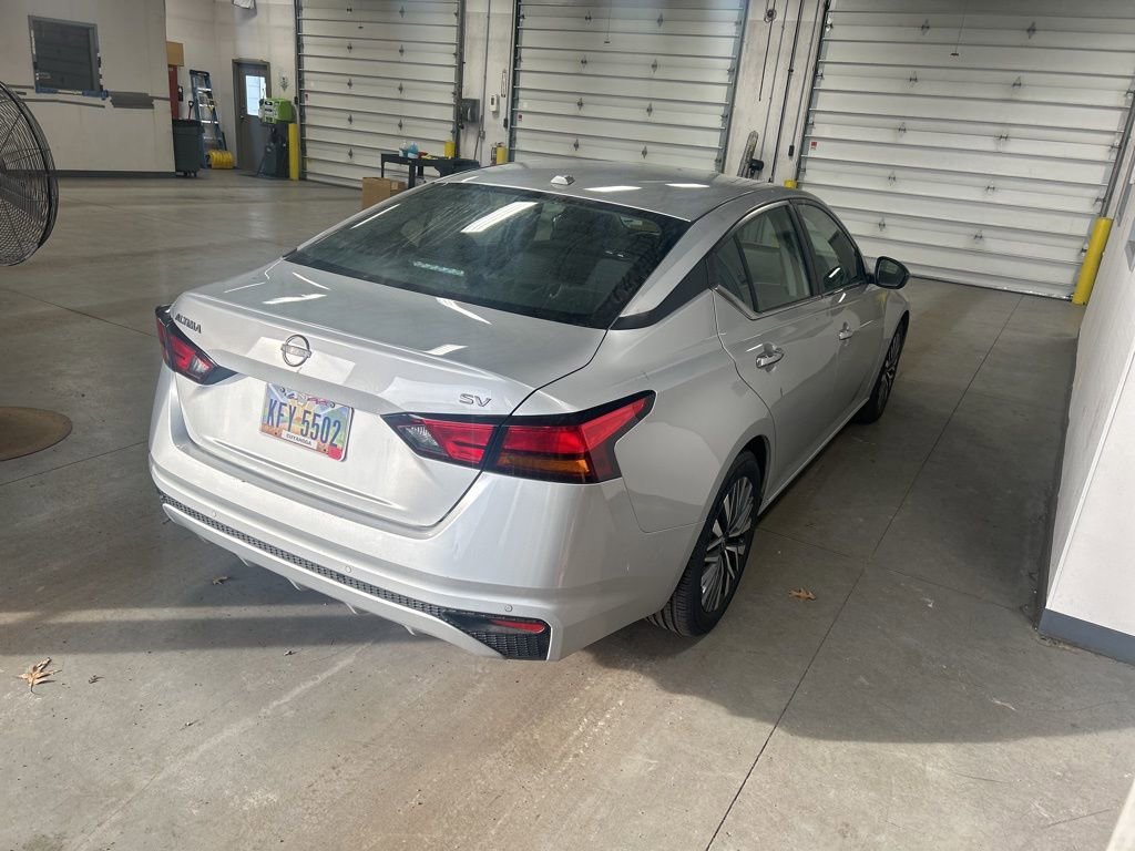 Used 2024 Nissan Altima 2.5 SV image 6