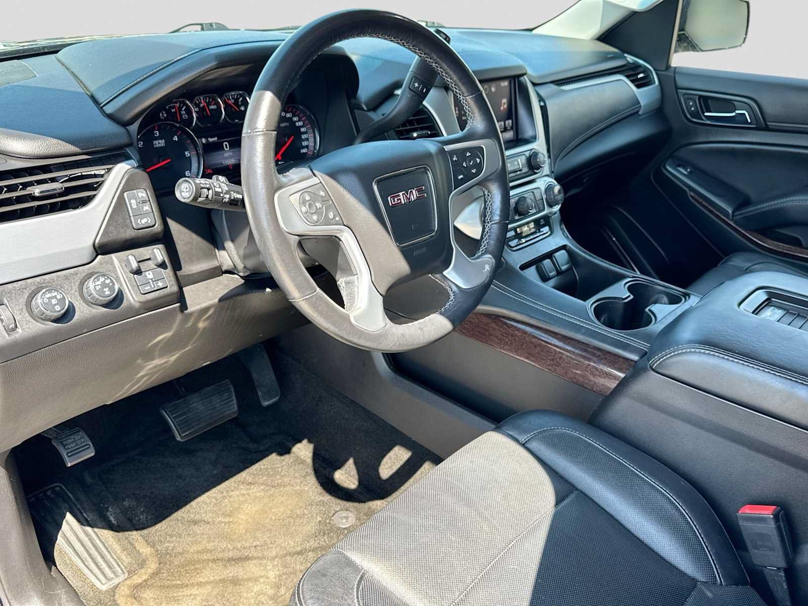 Used 2016 GMC Yukon SLT w/ Open Road Package AWD/4WD video 2