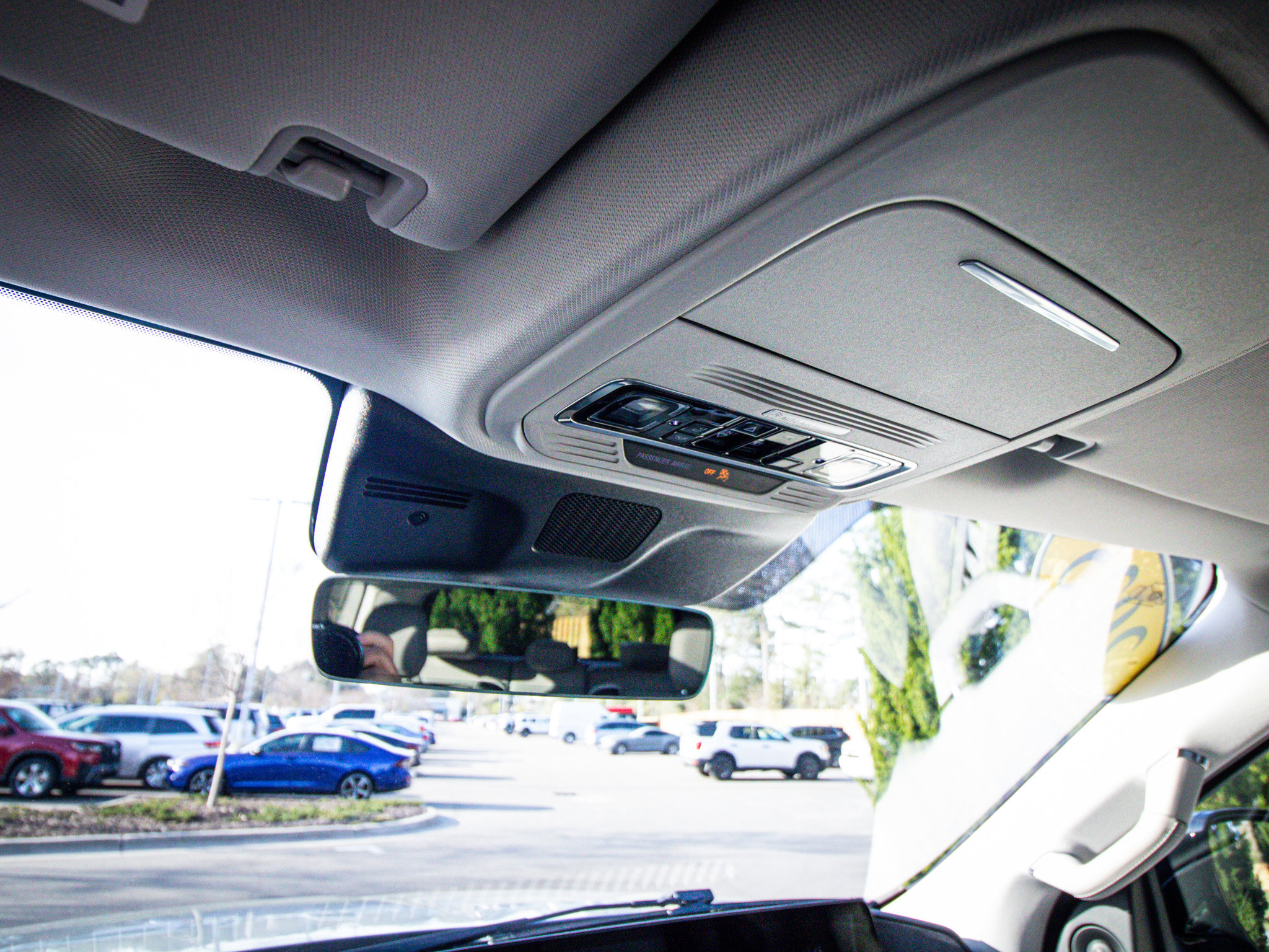 Used 2025 Lincoln Navigator Reserve image 26