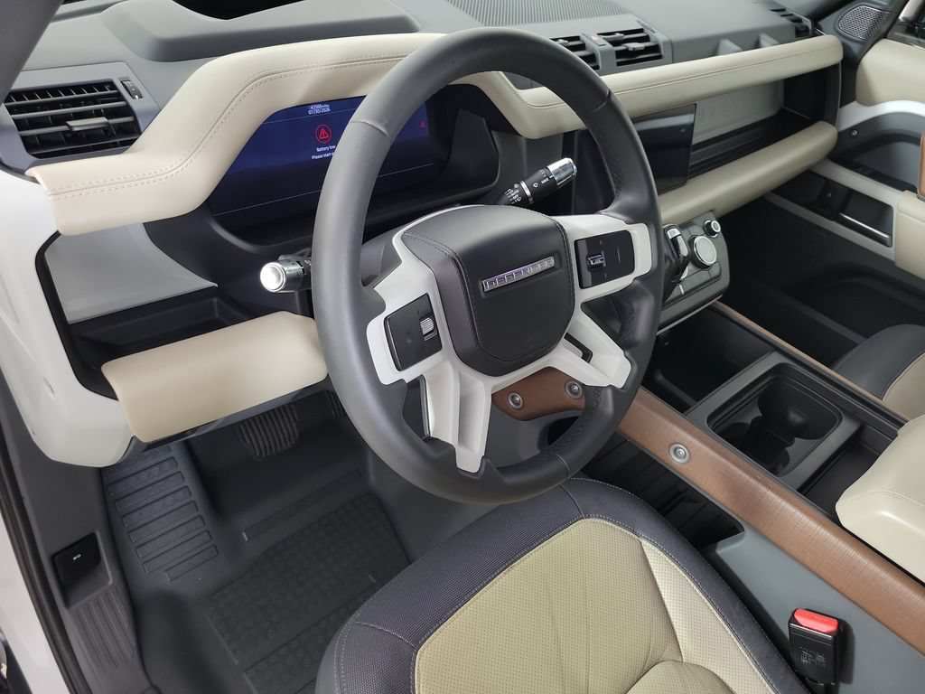 Used 2021 Land Rover Defender 110 X-Dynamic HSE AWD/4WD image 18