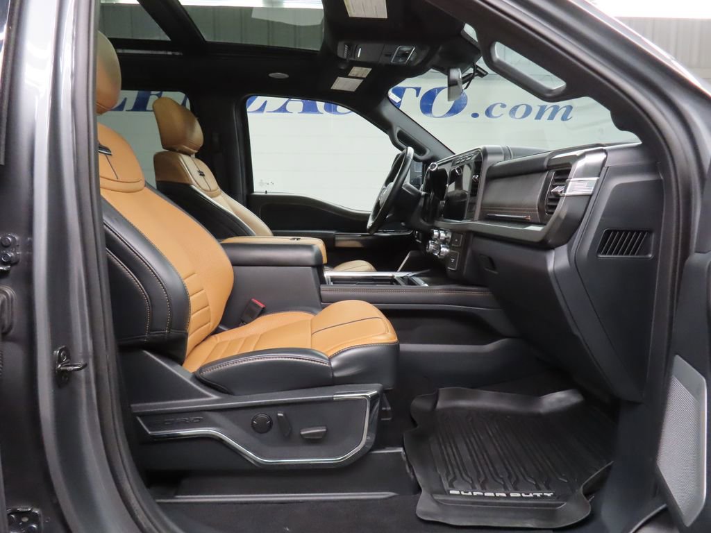 Used 2023 Ford F350 Platinum w/ Tremor Off-Road Package AWD/4WD image 36