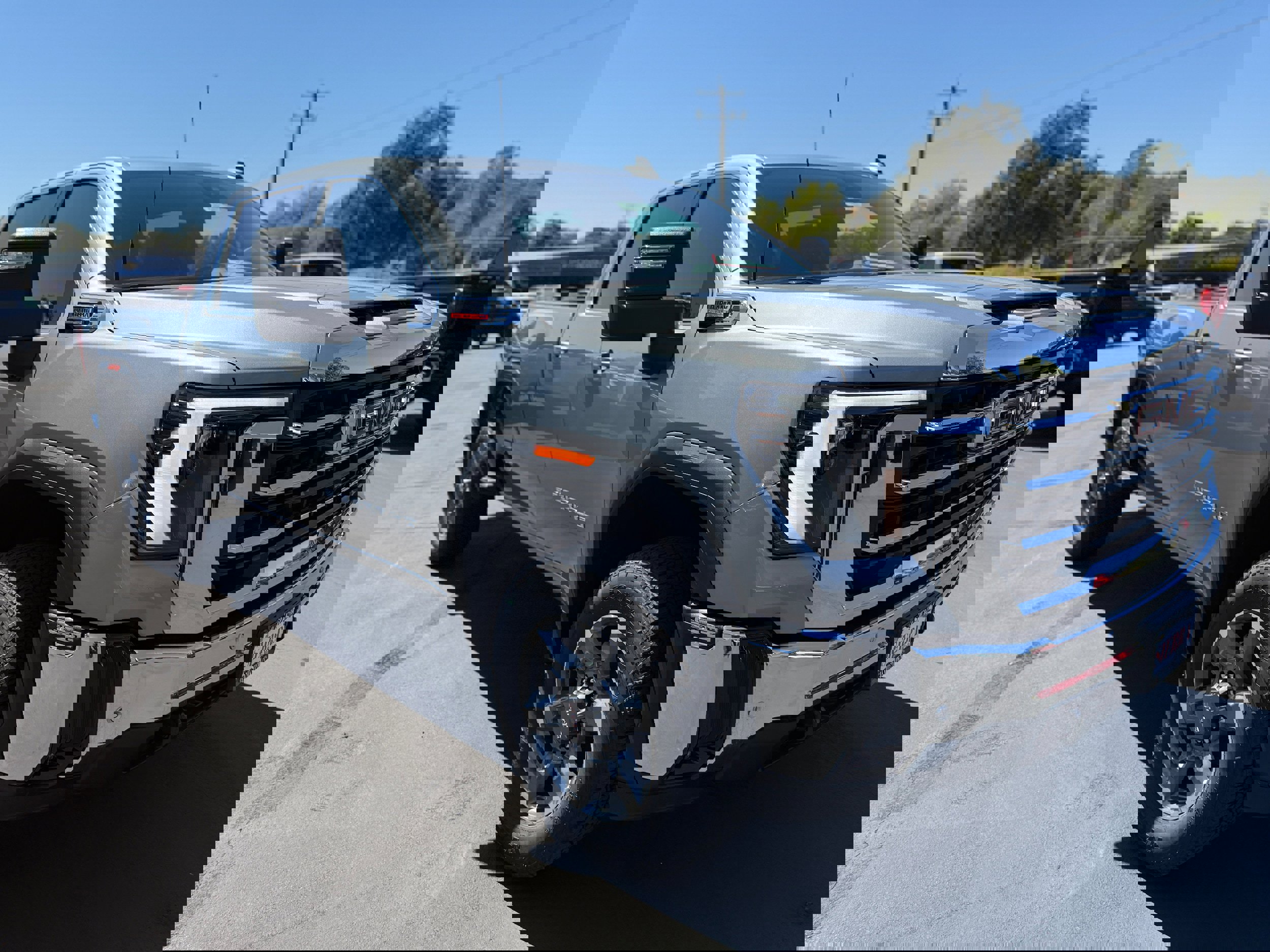 New 2025 GMC Sierra 2500 SLE w/ SLE Value Package; image 3