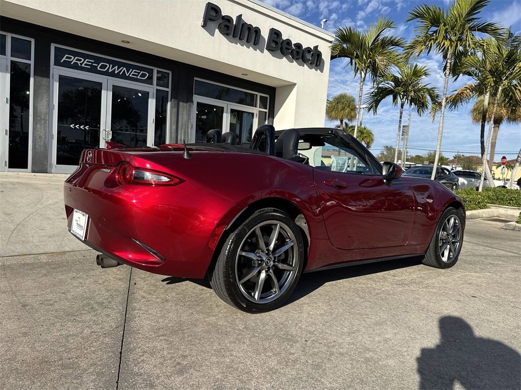 Used 2022 MAZDA MX-5 Miata Grand Touring w/ Weather Package image 25