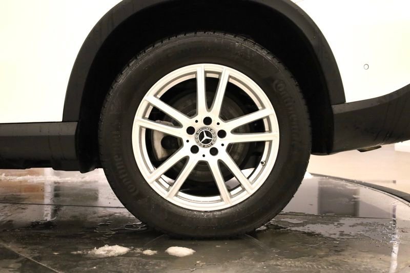 Used 2023 Mercedes-Benz GLC 300 4MATIC image 35