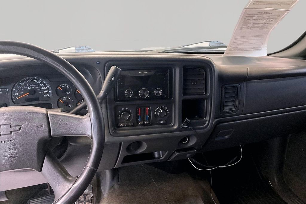 Used 2005 Chevrolet Silverado 1500 LS w/ Light Duty Power Package AWD/4WD image 11