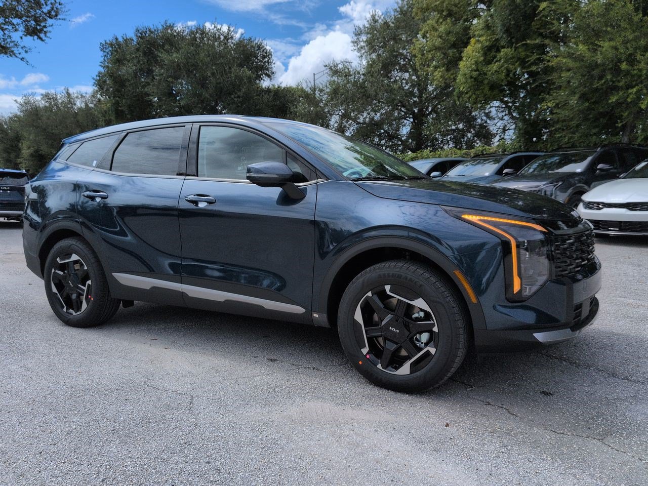 New 2027 Kia Sportage S AWD/4WD image 1
