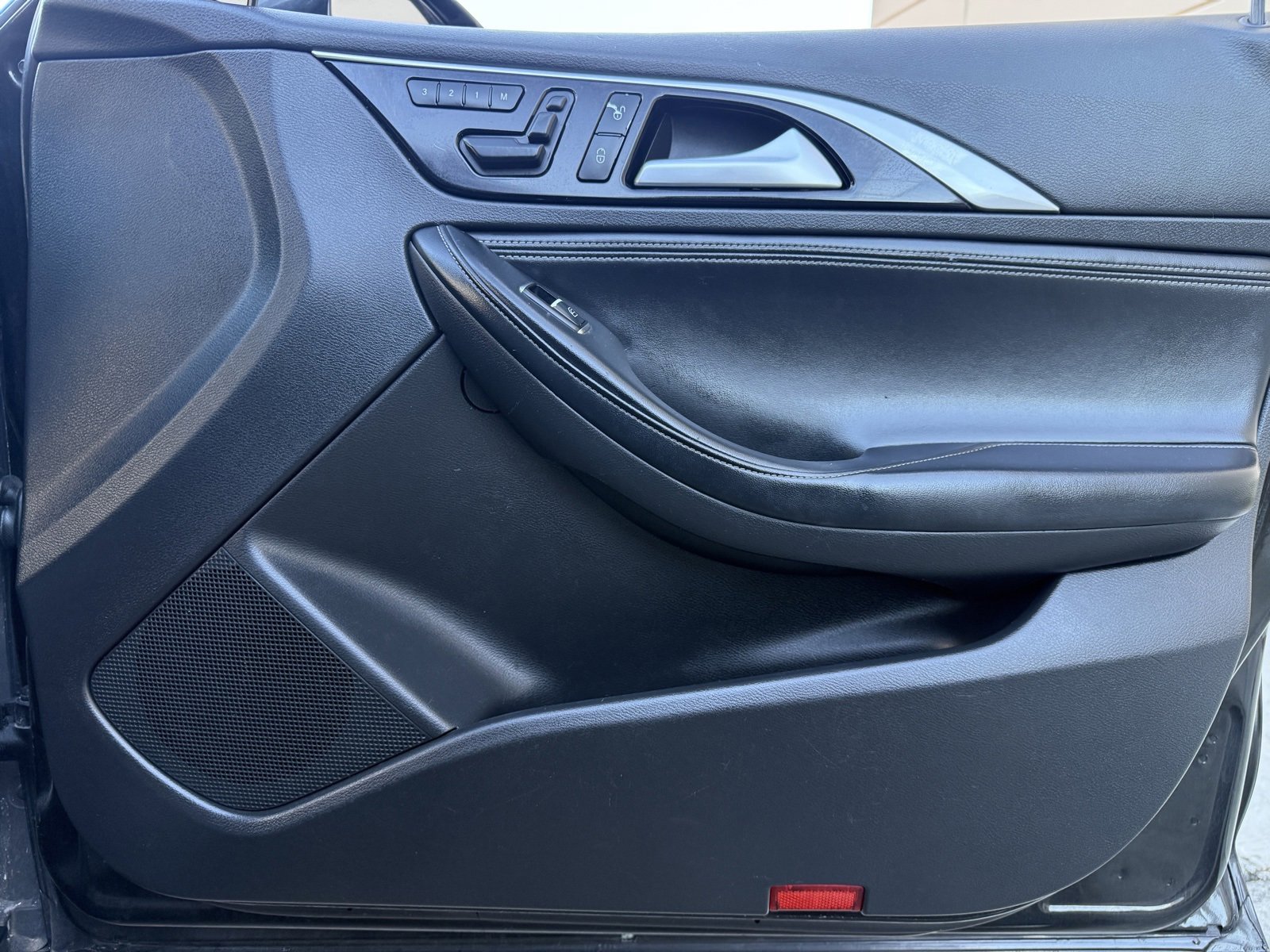 Used 2018 INFINITI QX30 Premium w/ Navigation Package image 44