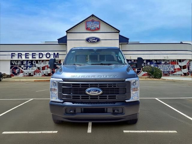 New 2025 Ford F250 XL RWD image 2