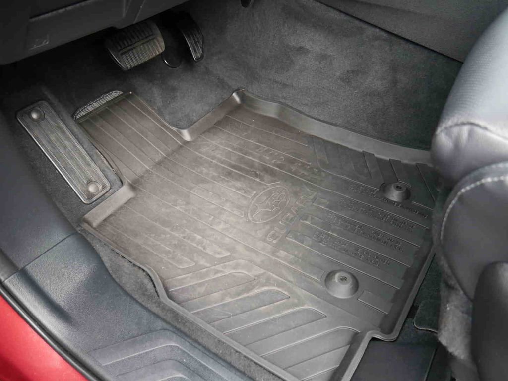 Used 2022 Subaru Ascent Limited image 27