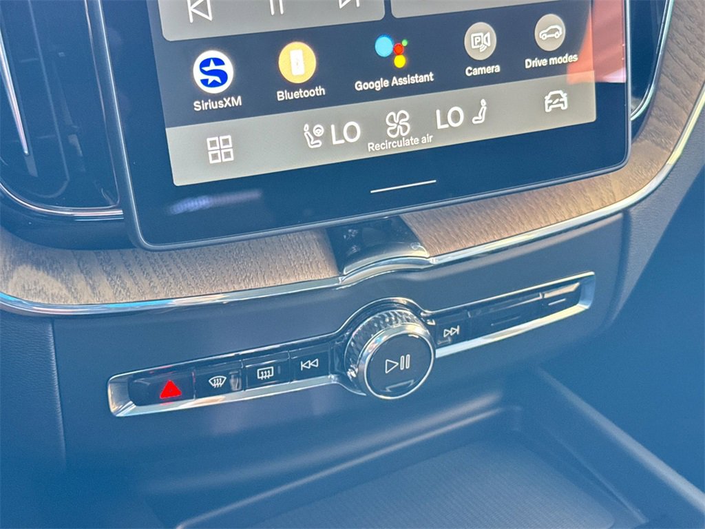 New 2026 Volvo XC60 B5 Ultra image 20