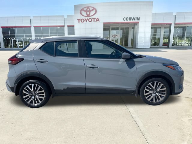 Used 2023 Nissan Kicks SV w/ Interior Electronics Package FWD image 6