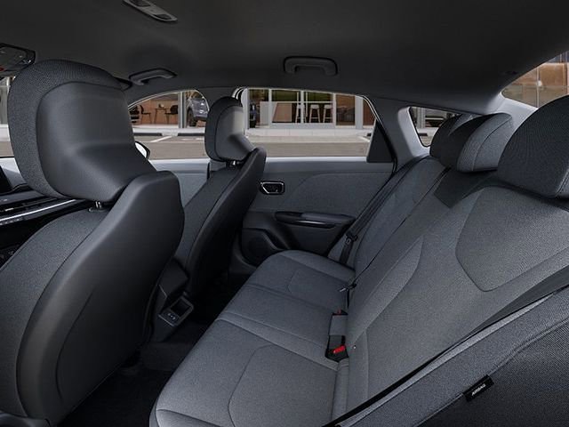 New 2025 Kia K4 LXS image 24