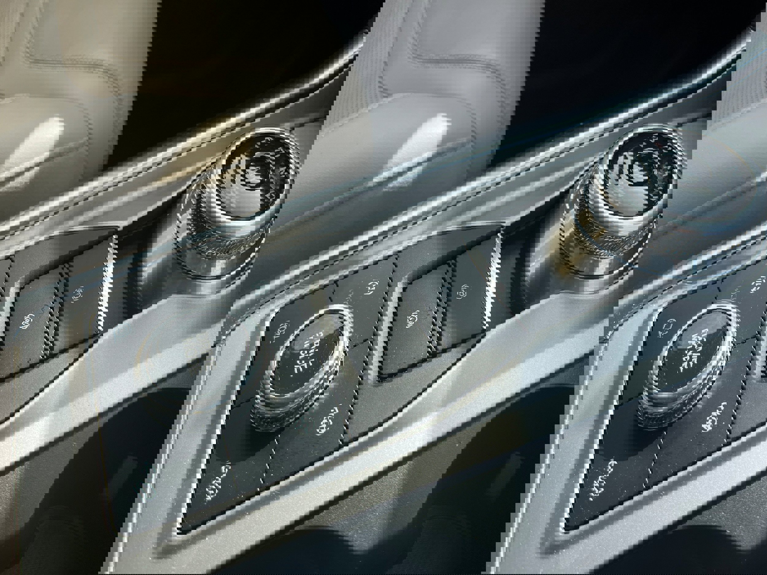 Certified 2021 Ford Explorer Platinum w/ Equipment Group 601A AWD/4WD image 15