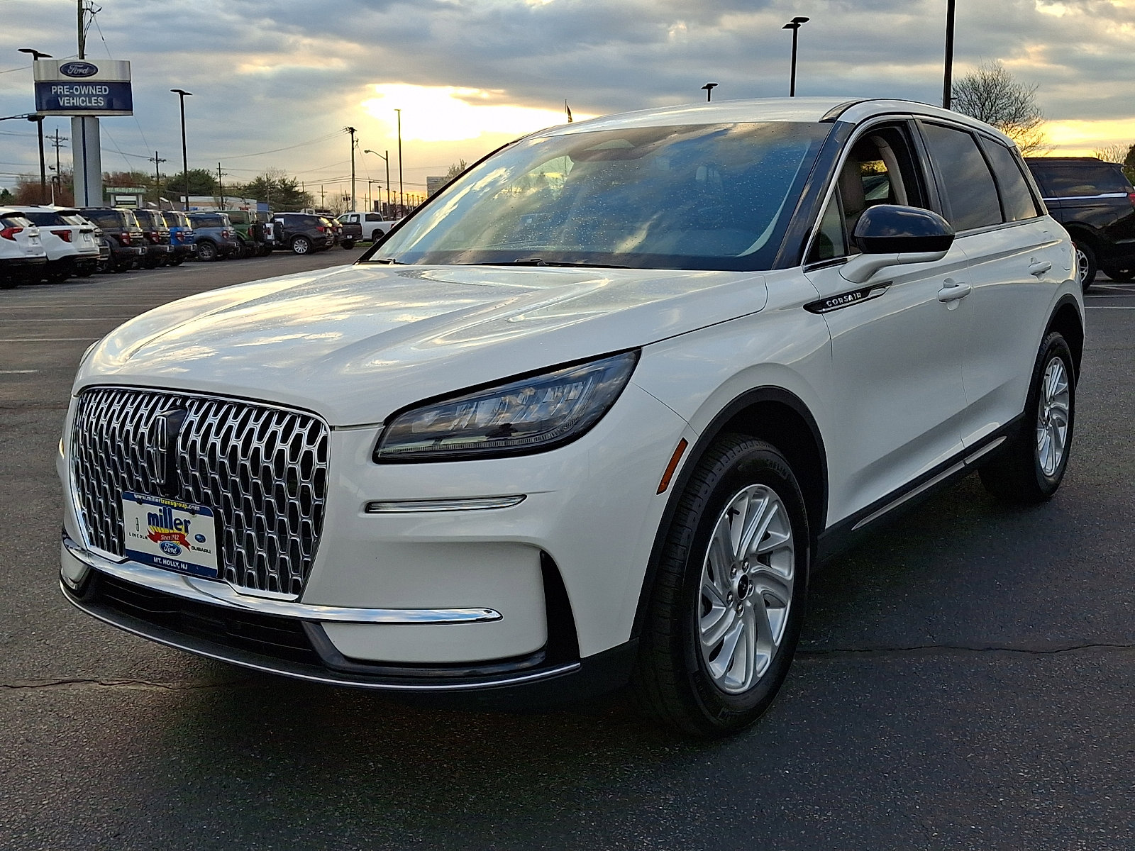 Certified 2024 Lincoln Corsair FWD image 3