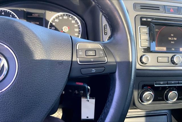 Used 2012 Volkswagen Tiguan SE image 22