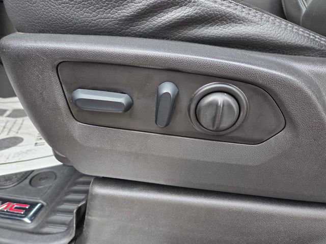 Used 2023 GMC Sierra 2500 Denali w/ Denali Black Diamond Edition image 17