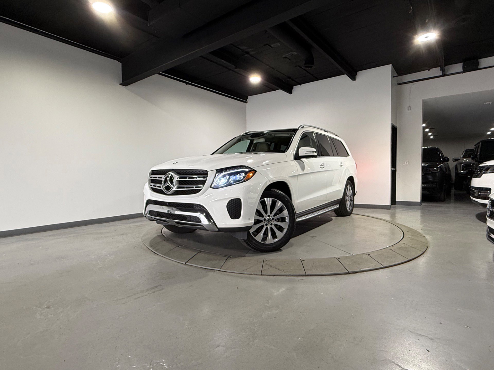 Used 2019 Mercedes-Benz GLS 450 4MATIC w/ Premium 1 Package image 4