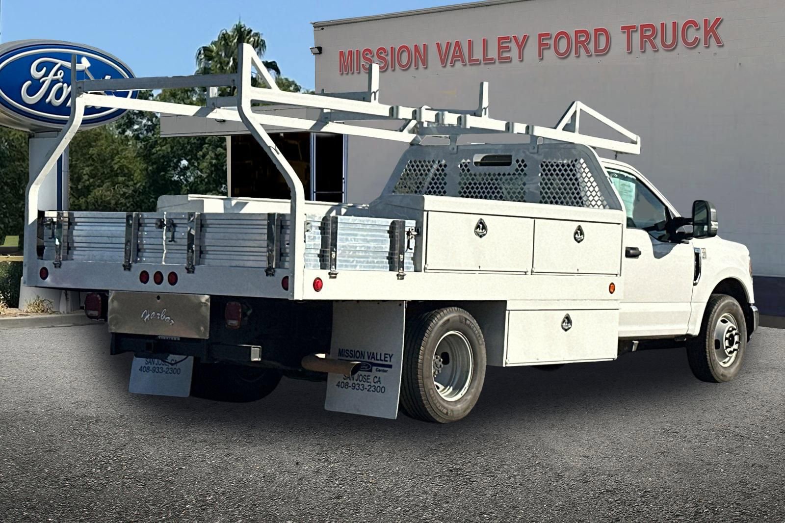 Used 2020 Ford F350 XL w/ Power Equipment Group image 4