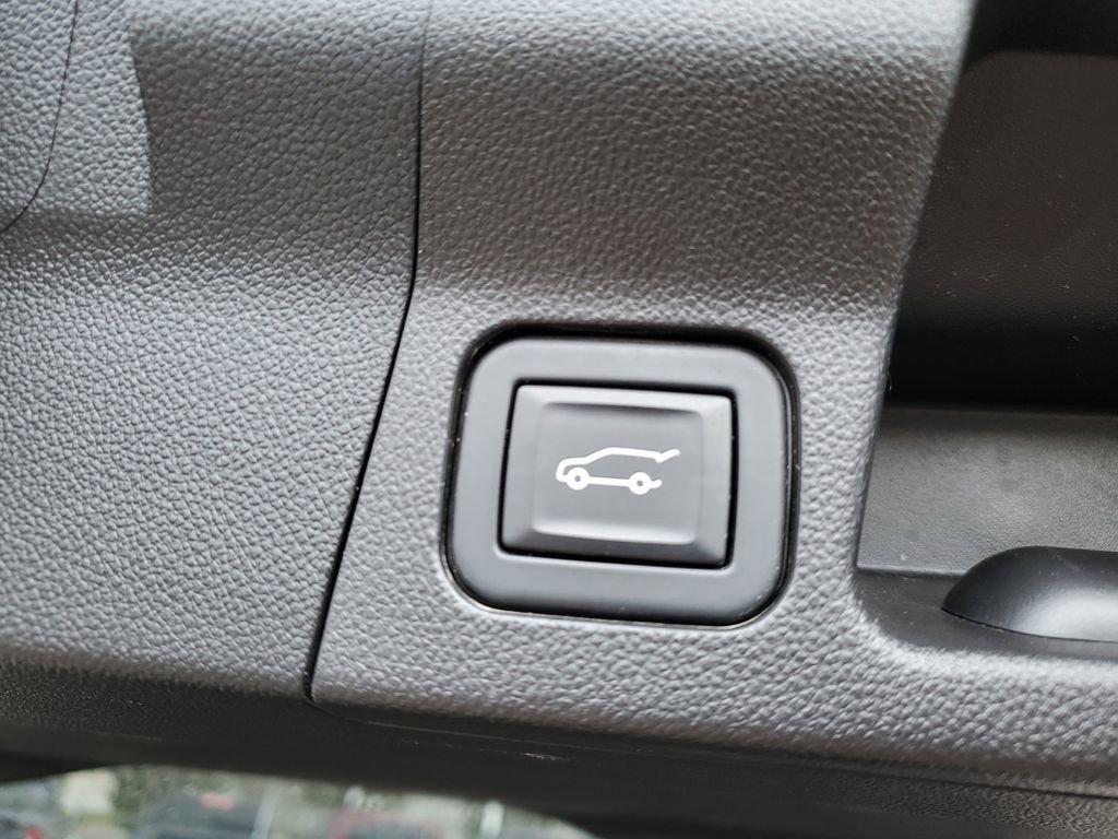 Certified 2021 GMC Acadia SLE w/ Driver Convenience Package image 37