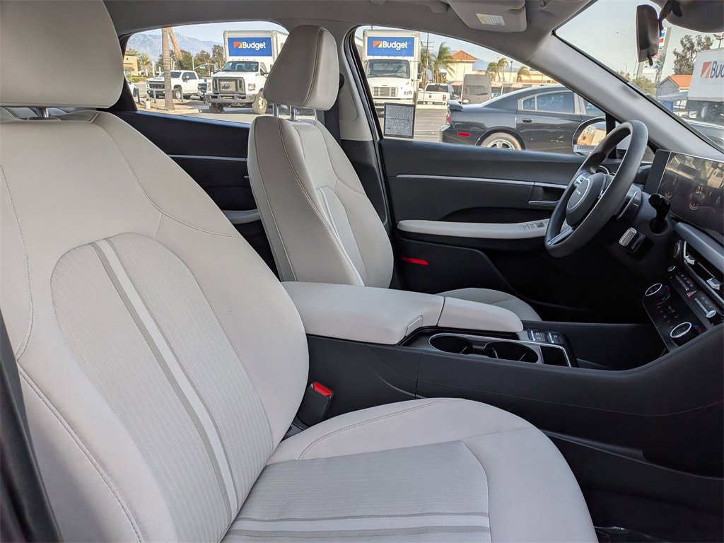 Used 2025 Hyundai Sonata SEL image 30
