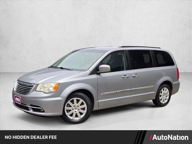 Used 2014 Chrysler Town & Country Touring FWD image 1