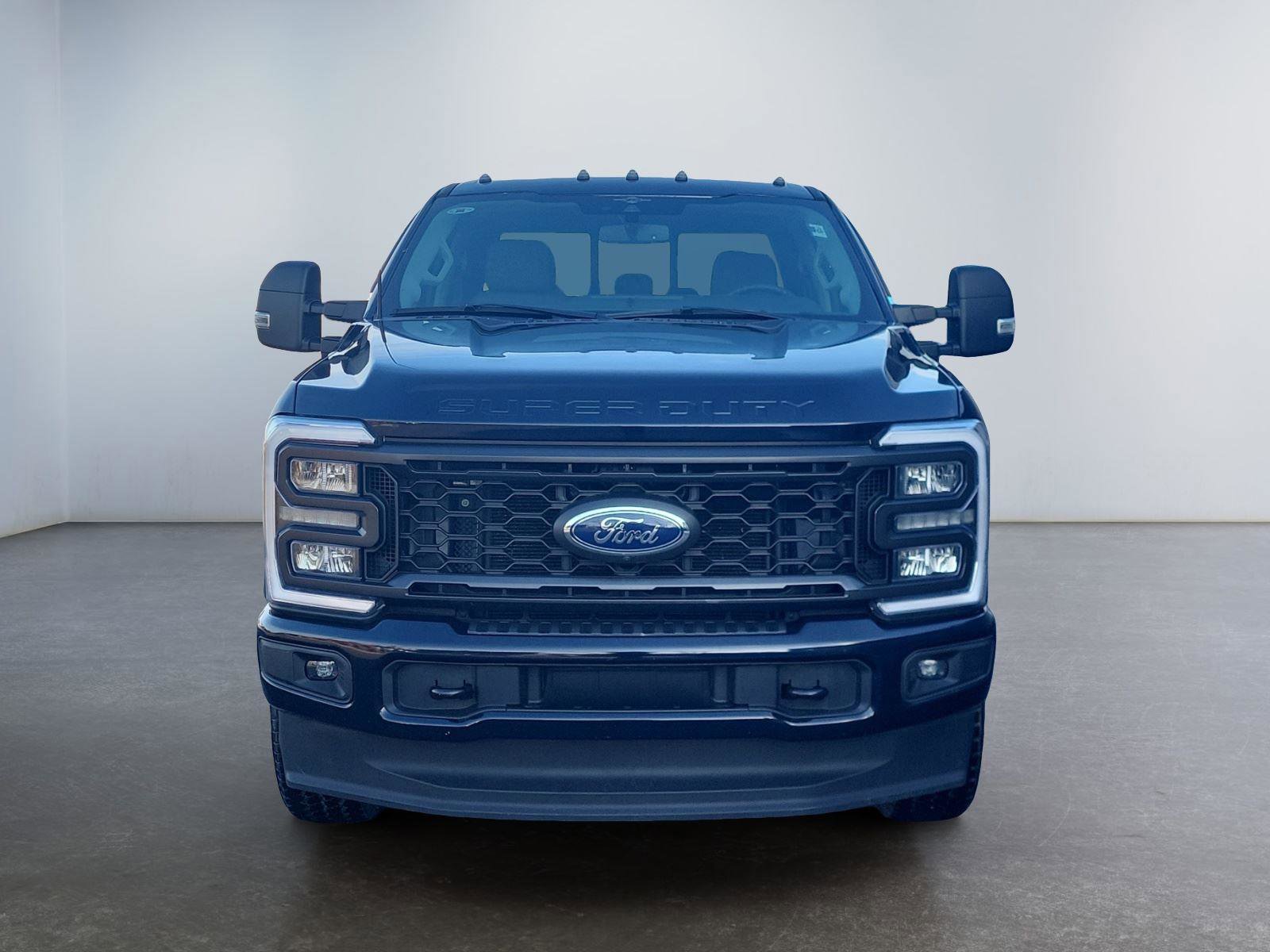 Used 2023 Ford F250 XLT w/ XLT Premium Package image 8