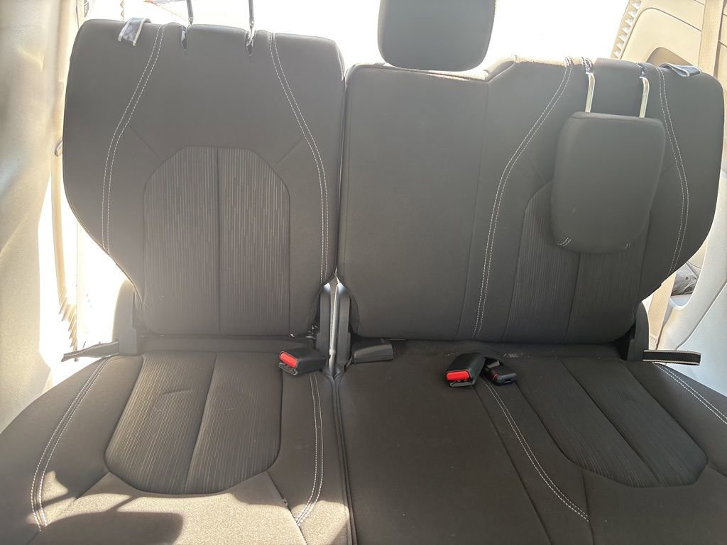 Used 2024 Chrysler Voyager LX FWD image 28