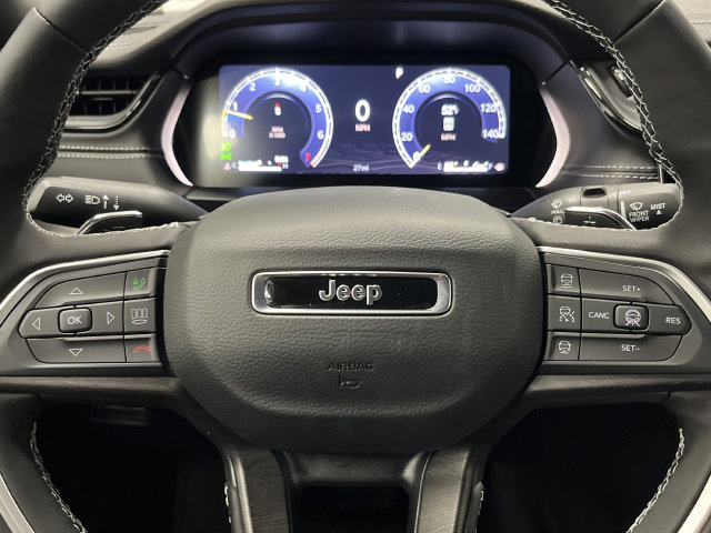 New 2026 Jeep Grand Cherokee Limited w/ Luxury Tech Group II AWD/4WD image 17