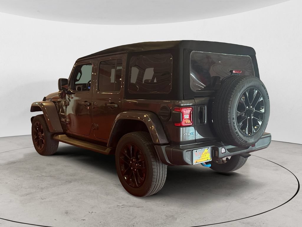 Used 2024 Jeep Wrangler Unlimited Sahara w/ Technology Group AWD/4WD image 5