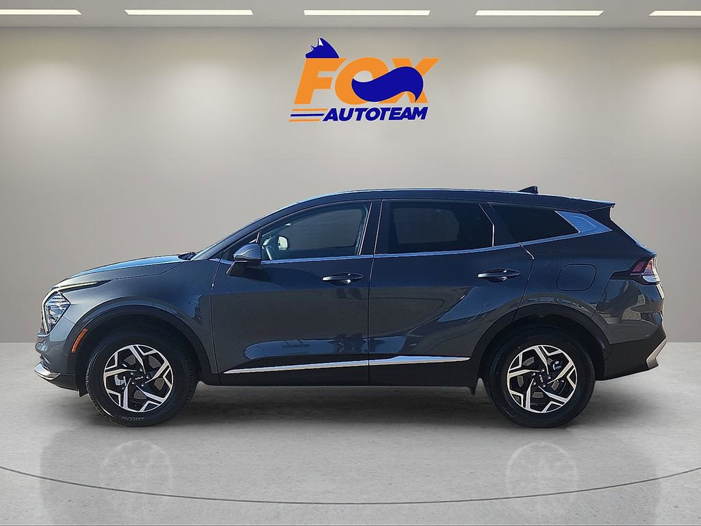 Used 2024 Kia Sportage LX AWD/4WD image 2