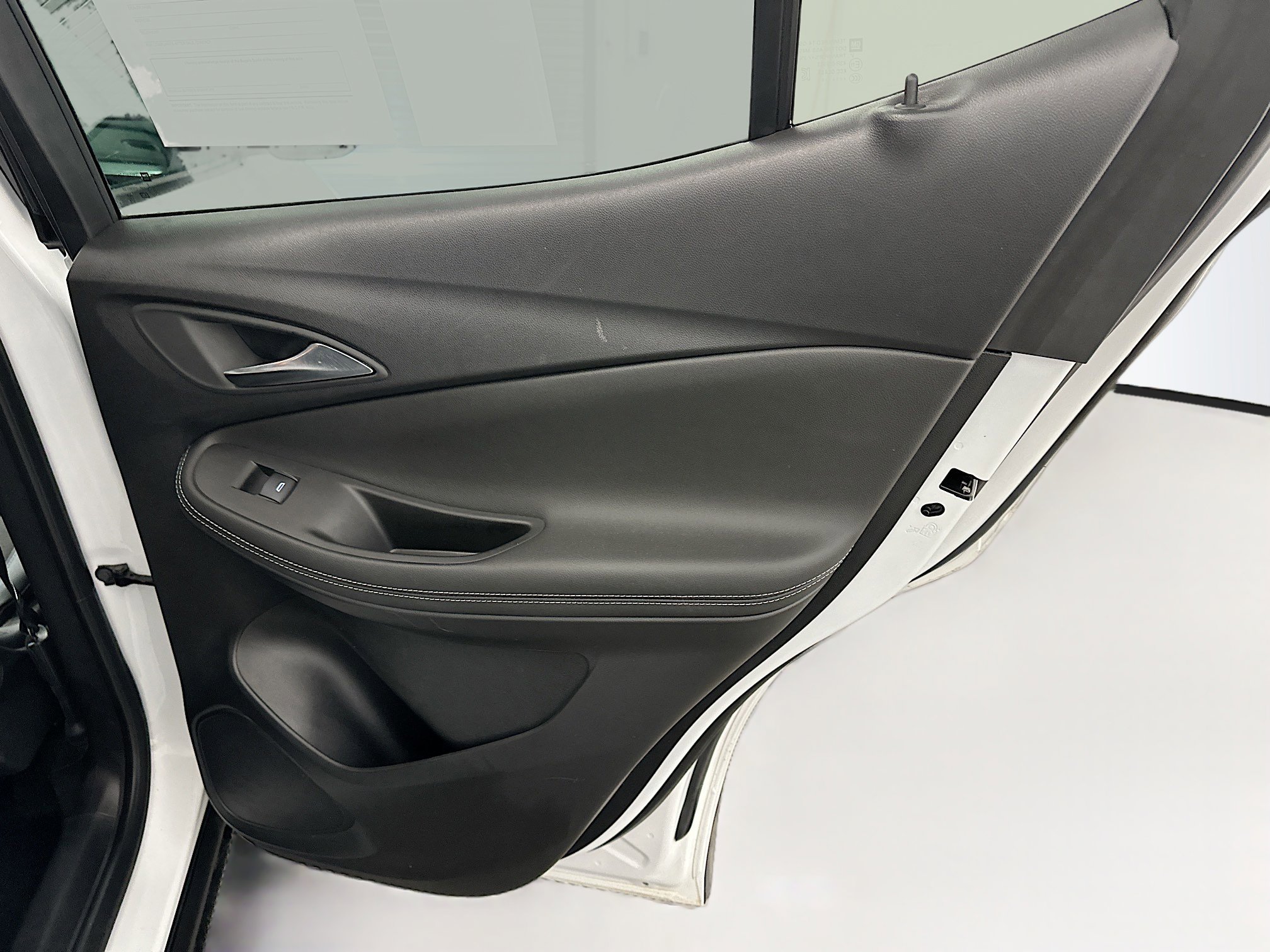 Used 2025 Buick Encore GX Preferred image 31