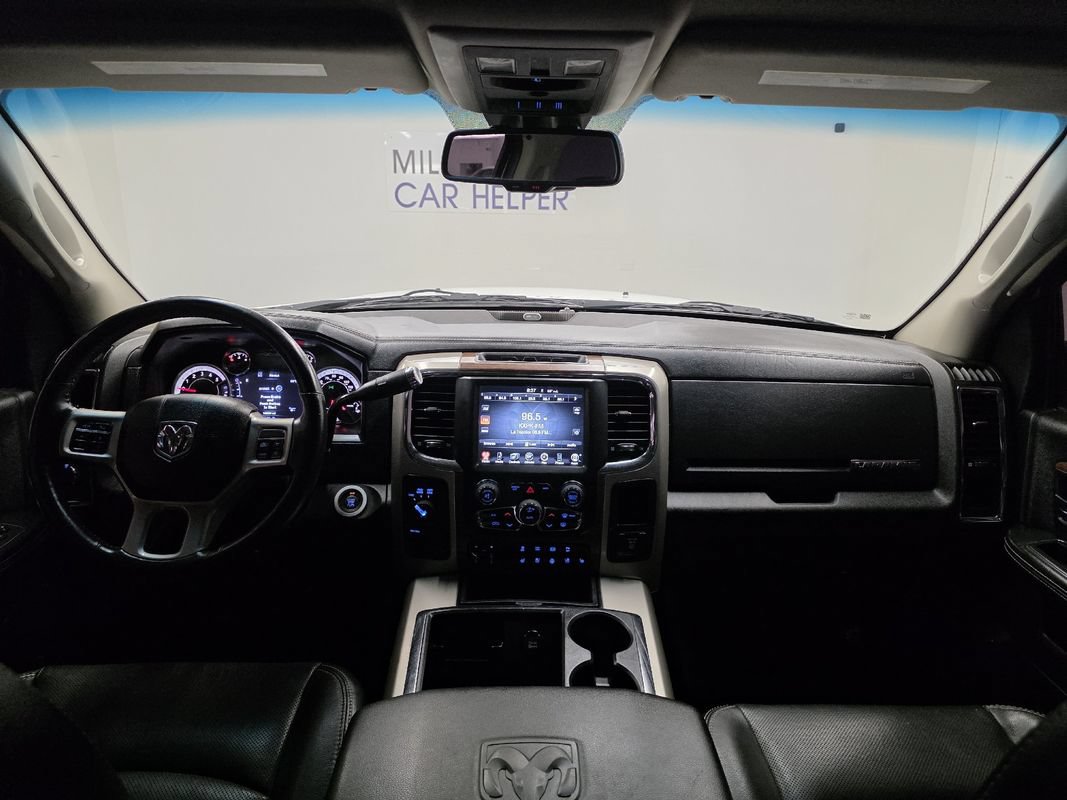 Used 2014 RAM 3500 Laramie AWD/4WD image 4