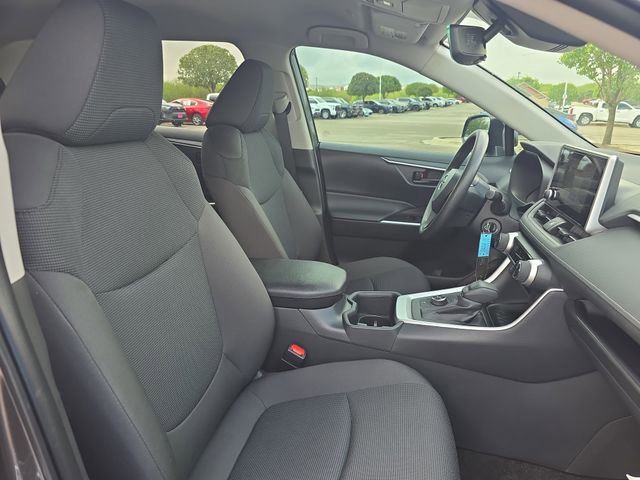 Used 2025 Toyota RAV4 LE image 10
