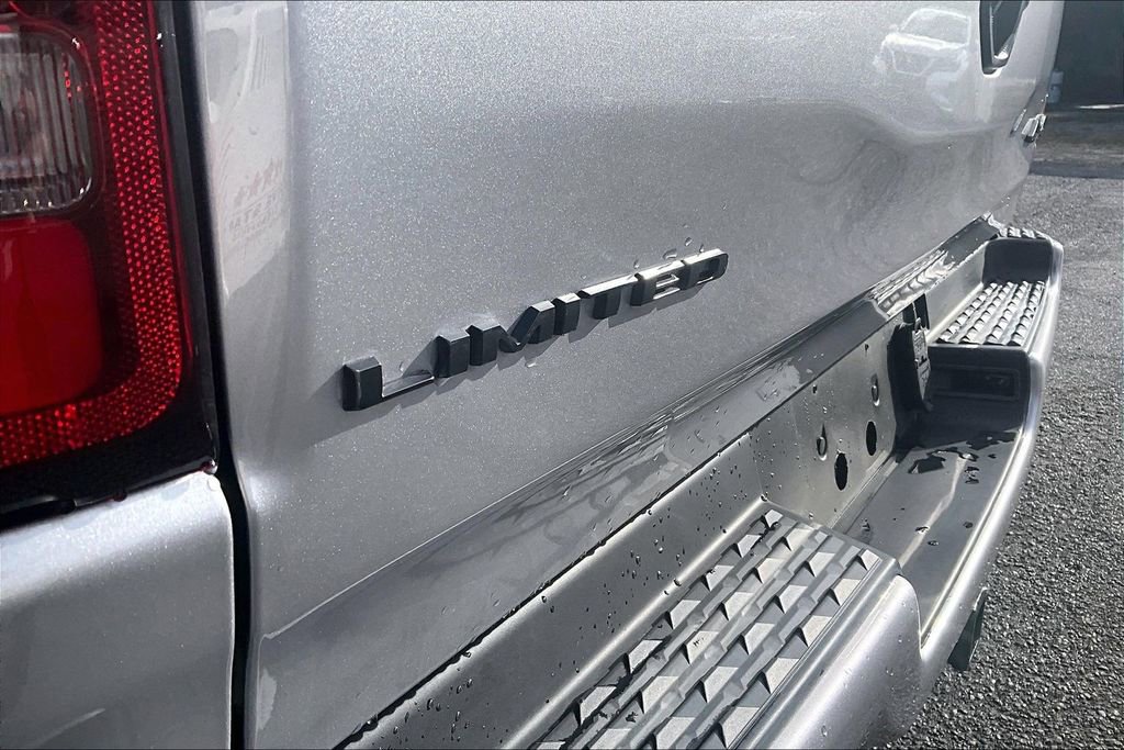 Used 2021 RAM 1500 Limited w/ Night Edition image 8