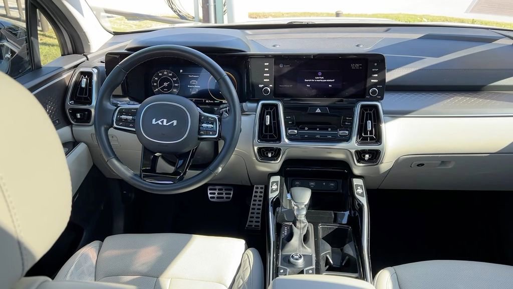 Used 2022 Kia Sorento SX image 19