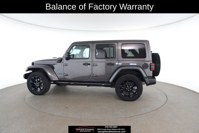 Used 2025 Jeep Wrangler Unlimited Sahara w/ Safety Group image 8