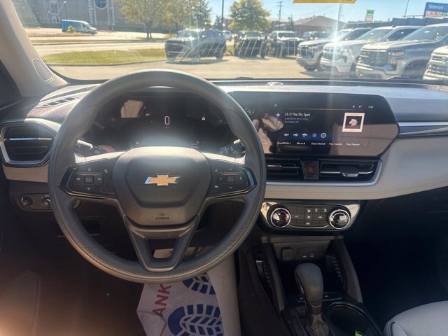 Used 2025 Chevrolet TrailBlazer LT FWD image 29