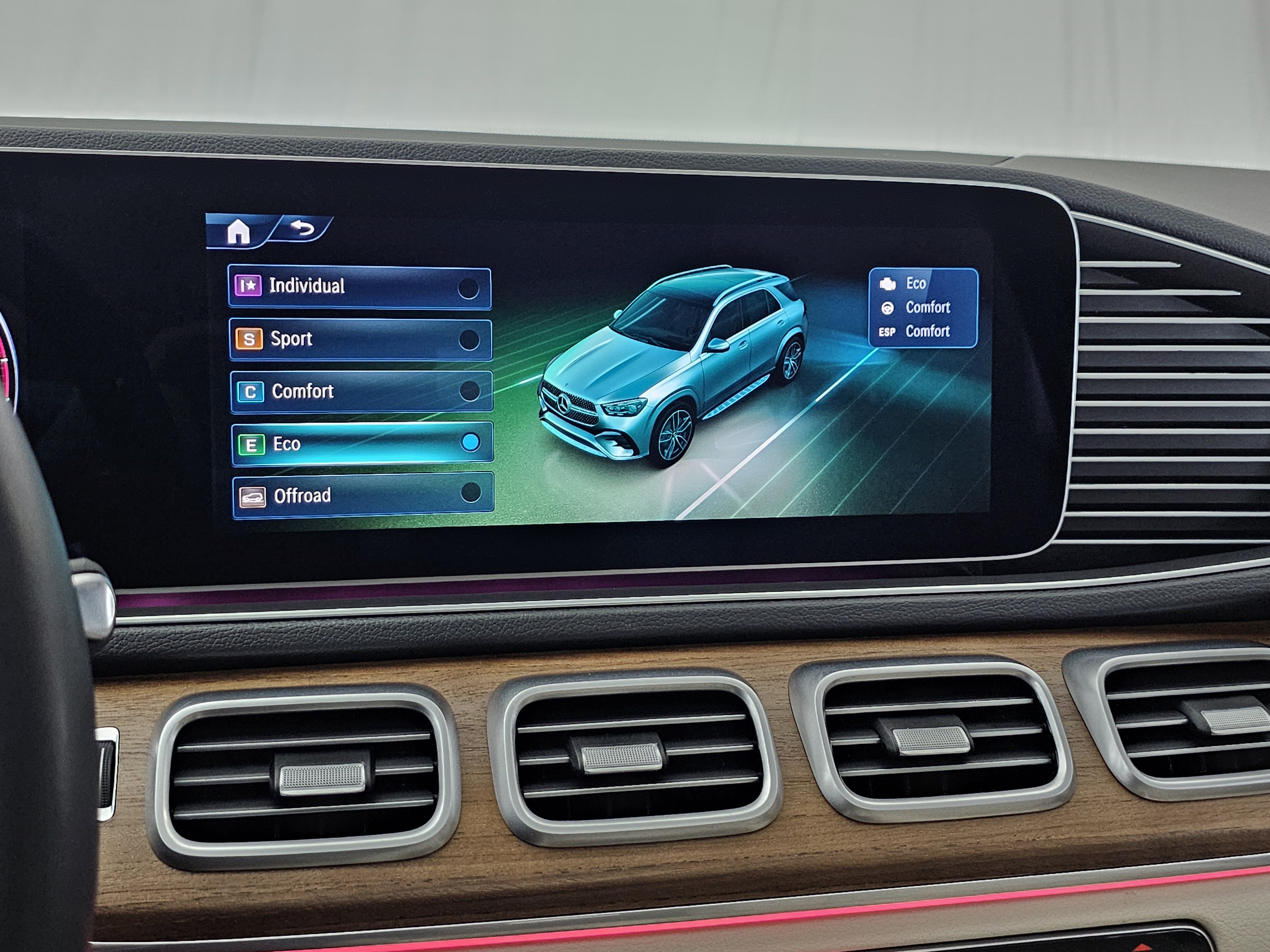 Used 2025 Mercedes-Benz GLE 450 4MATIC image 41