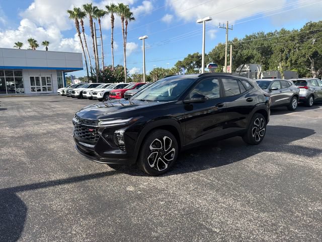 New 2026 Chevrolet Trax RS w/ Sunroof Package FWD image 2