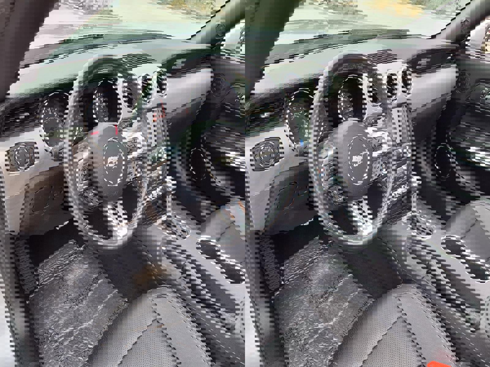 Used 2022 Ford Mustang Premium image 14